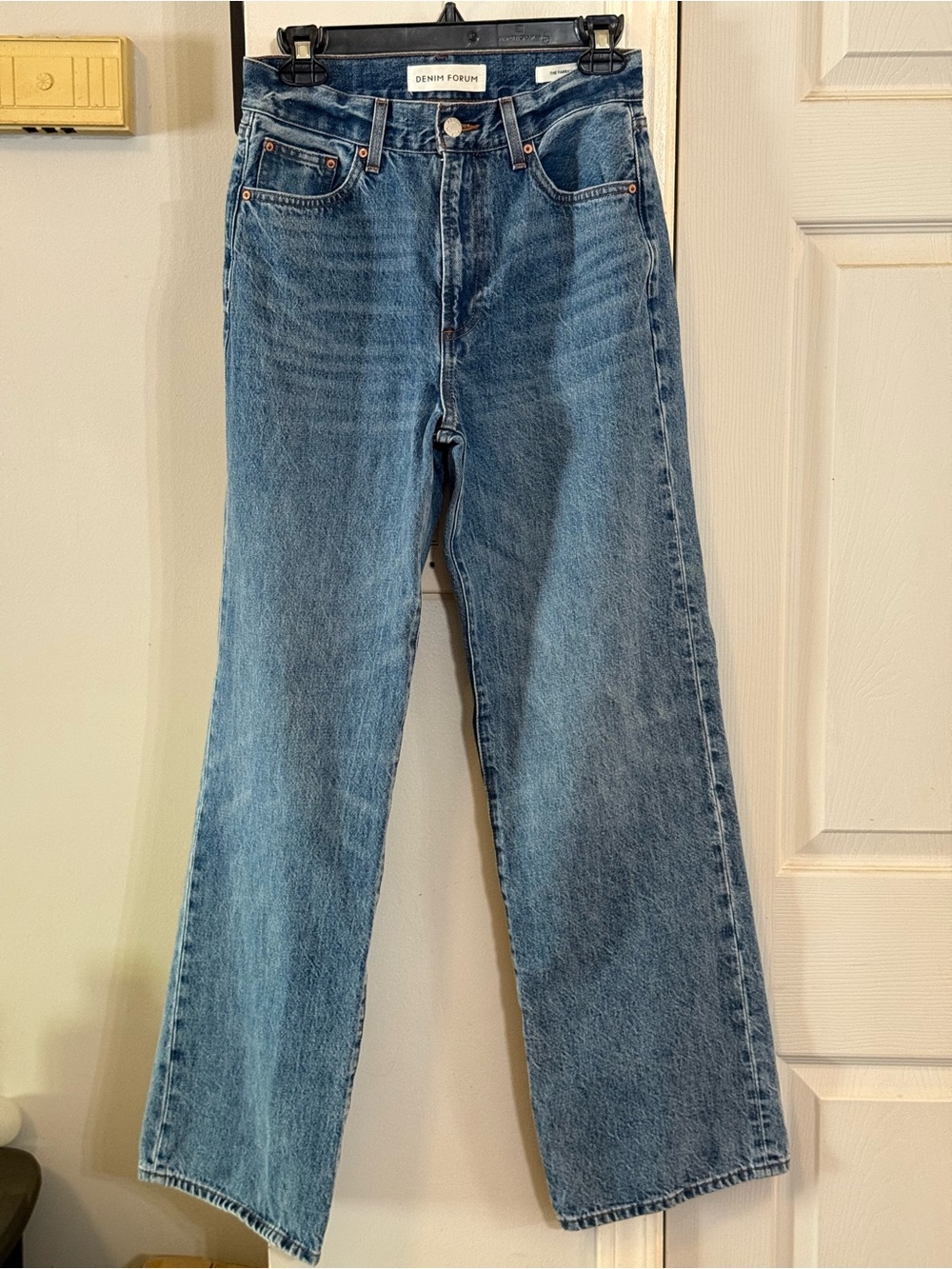 NEW Denim Forum Women’s Blue Straight-Leg Jeans Sz 26